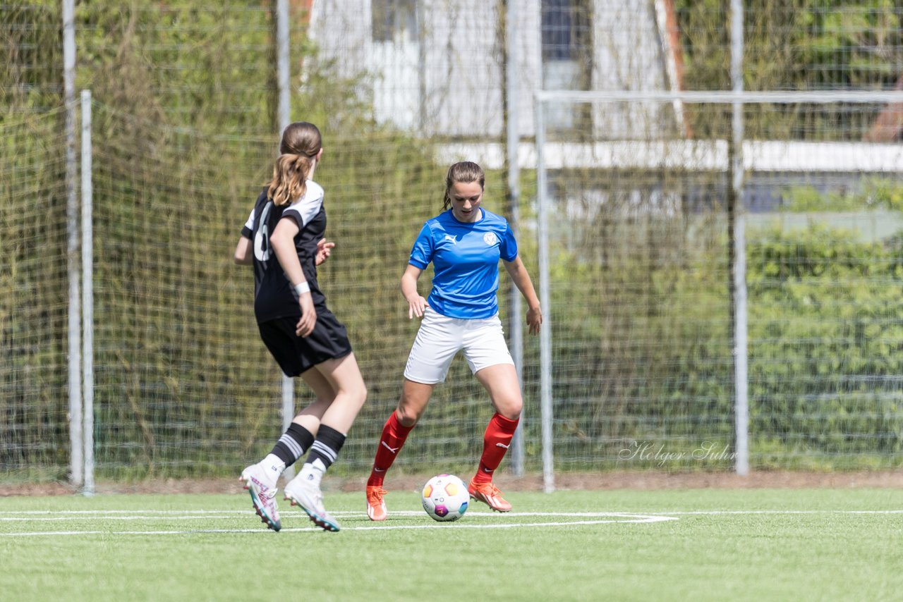 Bild 147 - wBJ SH-Pokalfinale  Holstein-Kiel - SV Viktoria : Ergebnis: 1:0